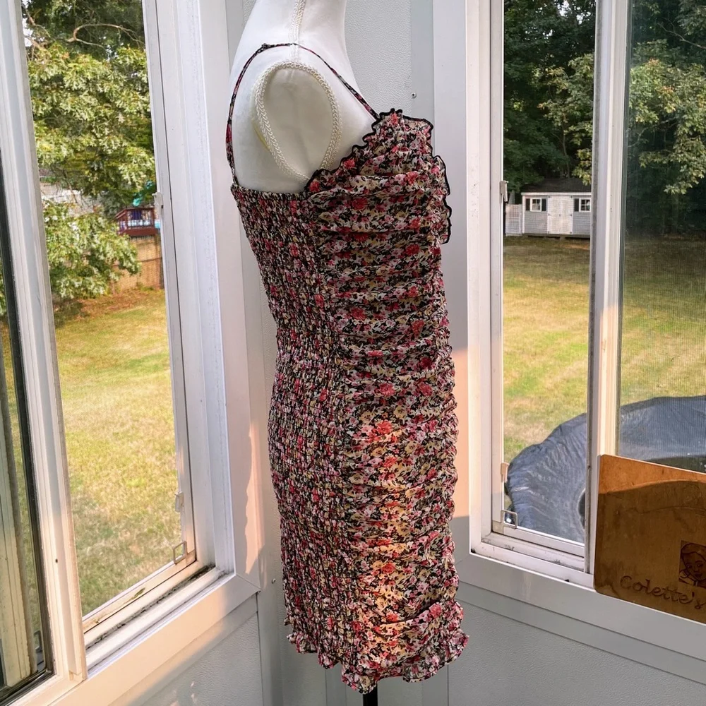 UO Iris Black Floral Sweetheart Spaghetti Strap Ruched Stretch Mini Dress - Picture 3 of 12